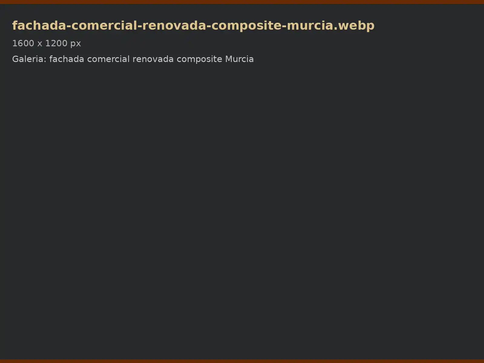 Fachada comercial renovada con composite en Murcia