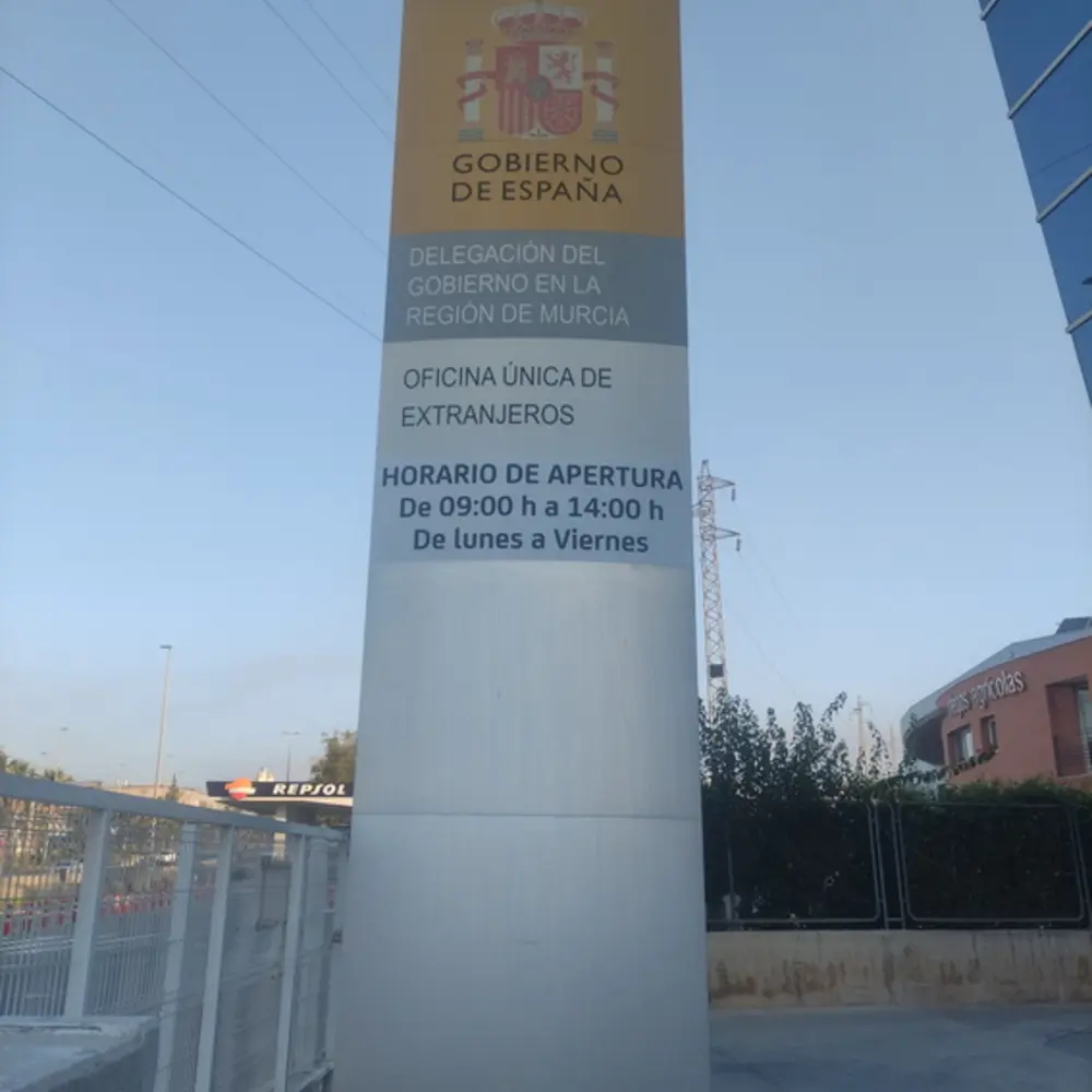 Tótems publicitarios para empresas en Murcia